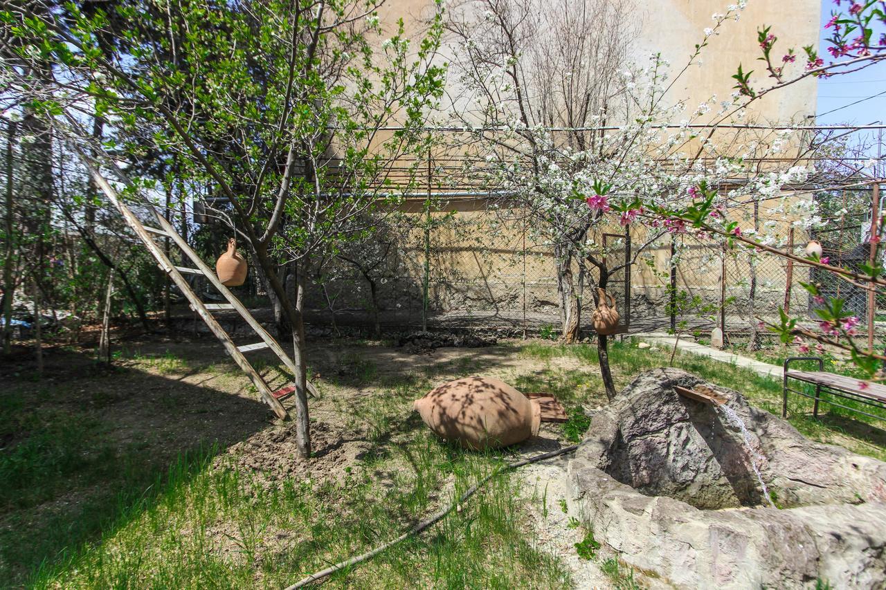 Апартаменты Gardens 44 Тбилиси Экстерьер фото